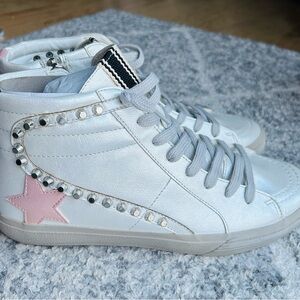 ShuShop White and Pink Star High-Top Sneakers
